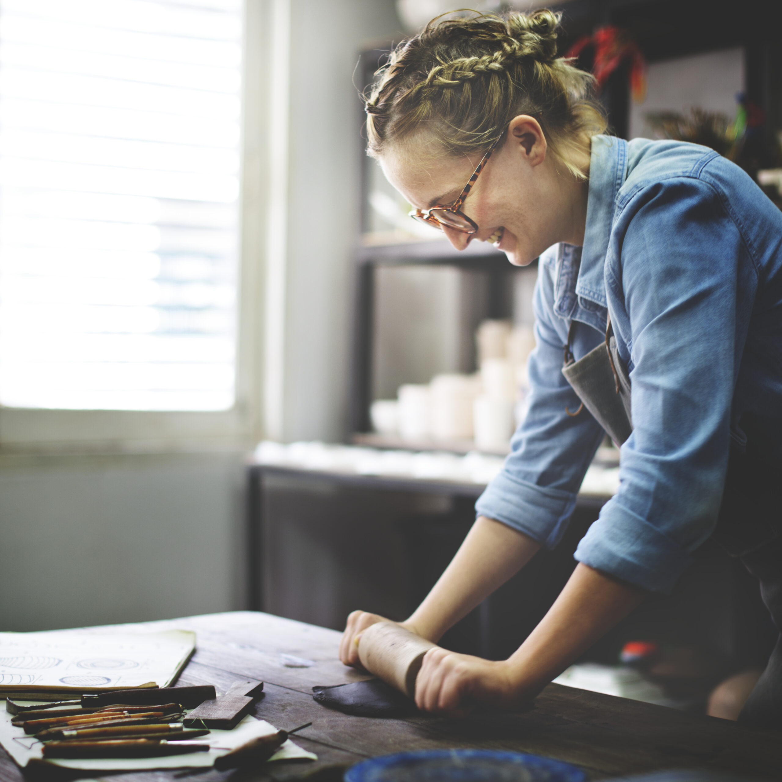 art-shop-startup-craftsmanship-shop-pottery